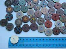 Load image into Gallery viewer, 10 Mixed Pattern Retro Vintage paisley print 25mm wooden buttons  Random mix