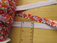 Load image into Gallery viewer, 5m Zinnia Flower Print 15mm Fold over FOE Foldover Elastic 5m