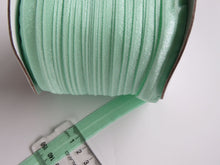 Load image into Gallery viewer, 1m Pastel green 15mm foldover elastic fold over FOE 15mm