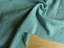 Load image into Gallery viewer, 1m Mead Green 100% merino jersey knit 165g 150cm