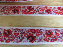 Load image into Gallery viewer, 1m Printed Fold over elastic 15mm- red floral