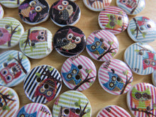 Load image into Gallery viewer, 10 White Striped Owl on branch buttons 15mm- white back