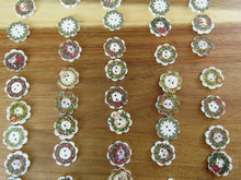 Load image into Gallery viewer, 10 Christmas Wreath Print buttons Flower shape edge 18mm