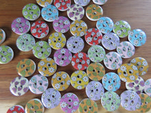Load image into Gallery viewer, 50 Daisy Print Mixed Background Colour 15mm Wood buttons white back
