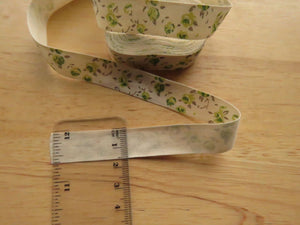 5 yards/ 4.6m Green Roses printed on Cream 100% cotton tape