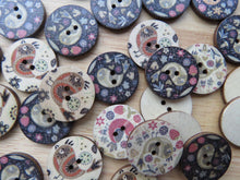 Load image into Gallery viewer, 50 Bird Prints 25mm Buttons- mixed set