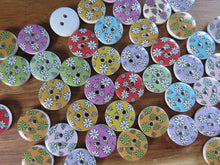 Load image into Gallery viewer, 50 Daisy Print Mixed Background Colour 15mm Wood buttons white back