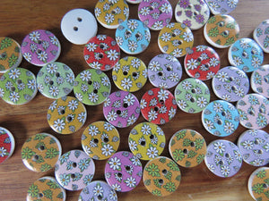50 Daisy Print Mixed Background Colour 15mm Wood buttons white back