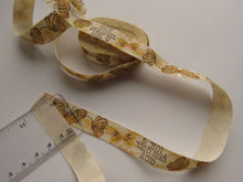 Load image into Gallery viewer, 5 yards/ 4.6m Yellow Butterfly printed on Cream 100% cotton tape