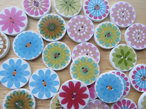 50 Large Single Flower Round Wood like Buttons 25mm diameter