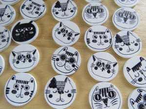 10 Single Cat face print in black on white 25mm buttons