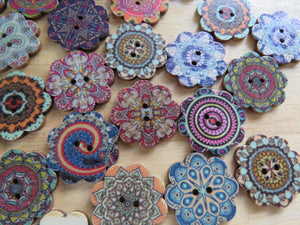 10 Retro Print Flower Shape Wood like Buttons 25mm diameter