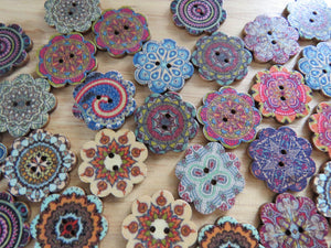 10 Retro Print Flower Shape Wood like Buttons 25mm diameter
