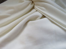 Load image into Gallery viewer, 1m Snowdonia Cream 56% merino 44% polypropylene 225g fabric-precut 1m