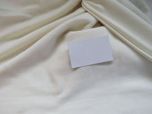 Load image into Gallery viewer, 1m Snowdonia Cream 56% merino 44% polypropylene 225g fabric-precut 1m