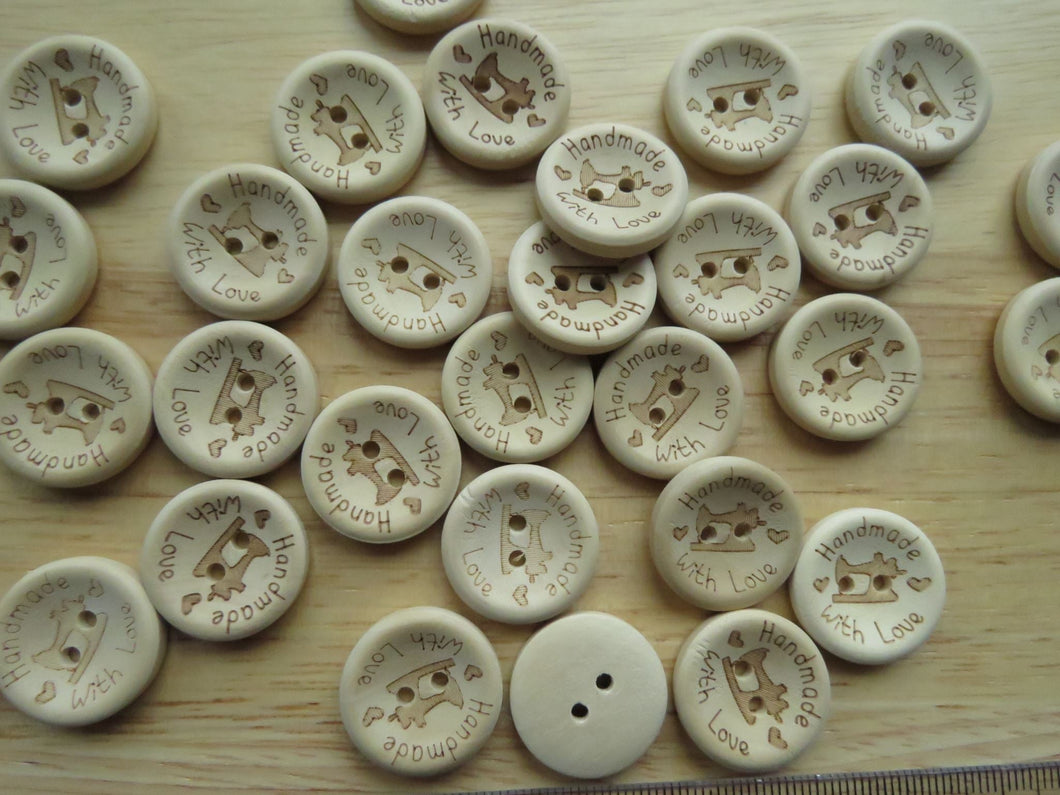 25 Sewing Machine and Handmade with love wood look 20mm buttons