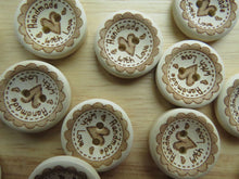 Load image into Gallery viewer, 10 Frilled edge border Heart in Centre with Handmade with love 20mm buttons