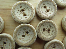 Load image into Gallery viewer, 10 Scissors with stars and Handmade with love wood look 20mm buttons