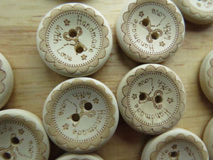 12 Scissors with stars and Handmade with love wood look 20mm buttons