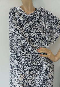 2m Brentwood Navy and White Polyester Stretch Crinkle Lace
