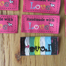 Load image into Gallery viewer, 10 Dark Pink Handmade with Love 4.5 x 2.5cm