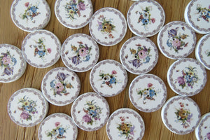 10 Flower Posy with border 25mm white wooden buttons