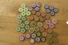 Load image into Gallery viewer, 11 Mixed Pattern Retro Floral print 25mm wooden buttons- random mix