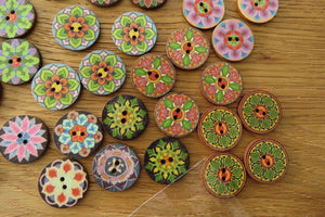 10 Mixed Pattern Retro Floral print 25mm wooden buttons